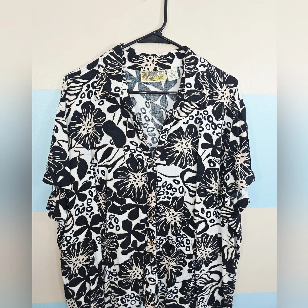 Coconut Cafe Plus Size Black and White Floral Button Down Shirt - Picture 4 of 6